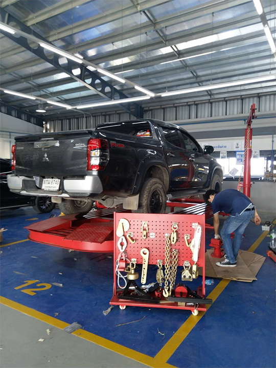 ศูนย์บริการ Ford ไทยธาดา พรีเมียมคาร์ 2